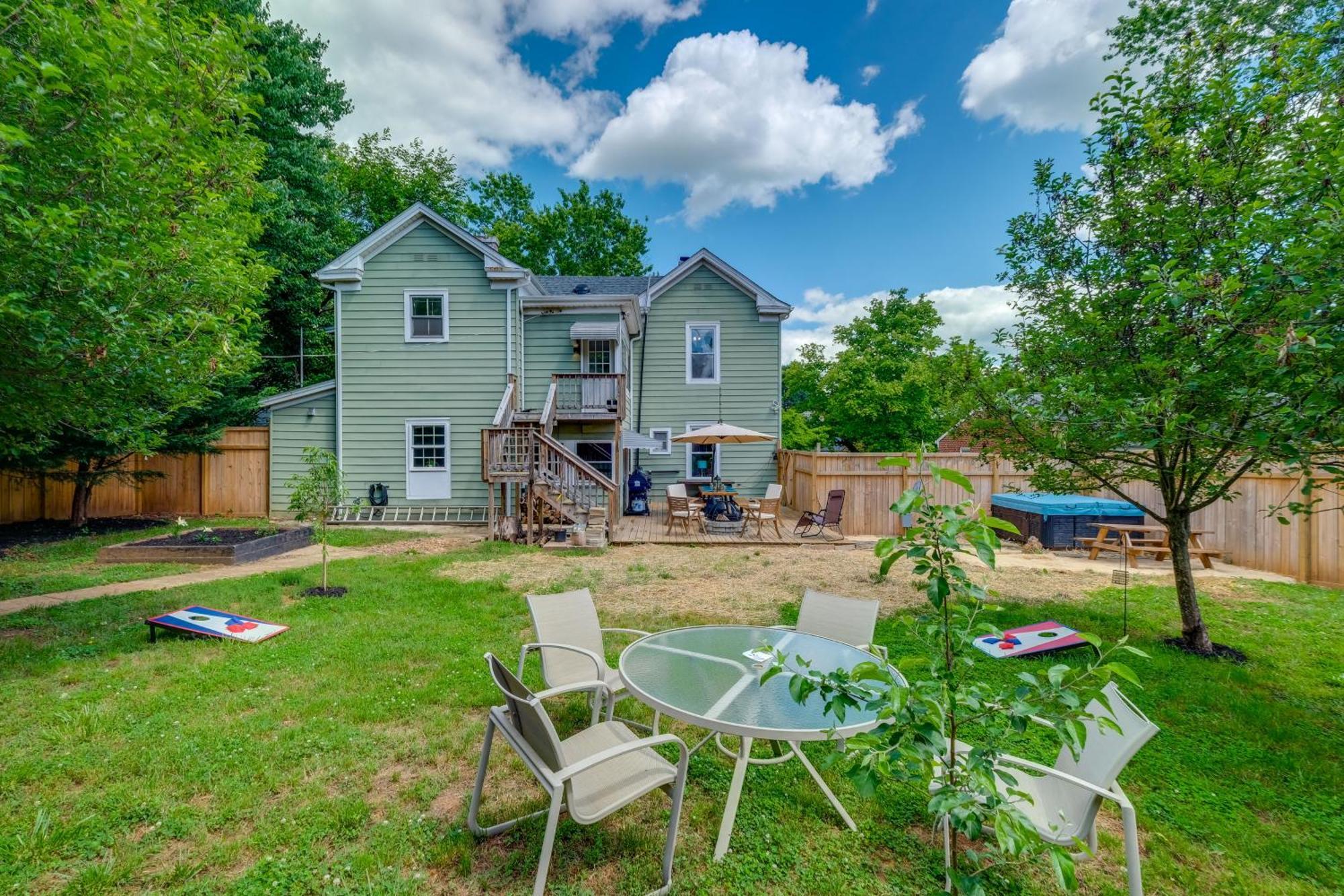 Large Lynchburg Family Home With Hot Tub 4 Mi To Lu Exterior photo